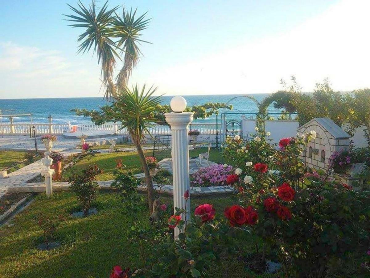 Villa Isabel Riza  Экстерьер фото