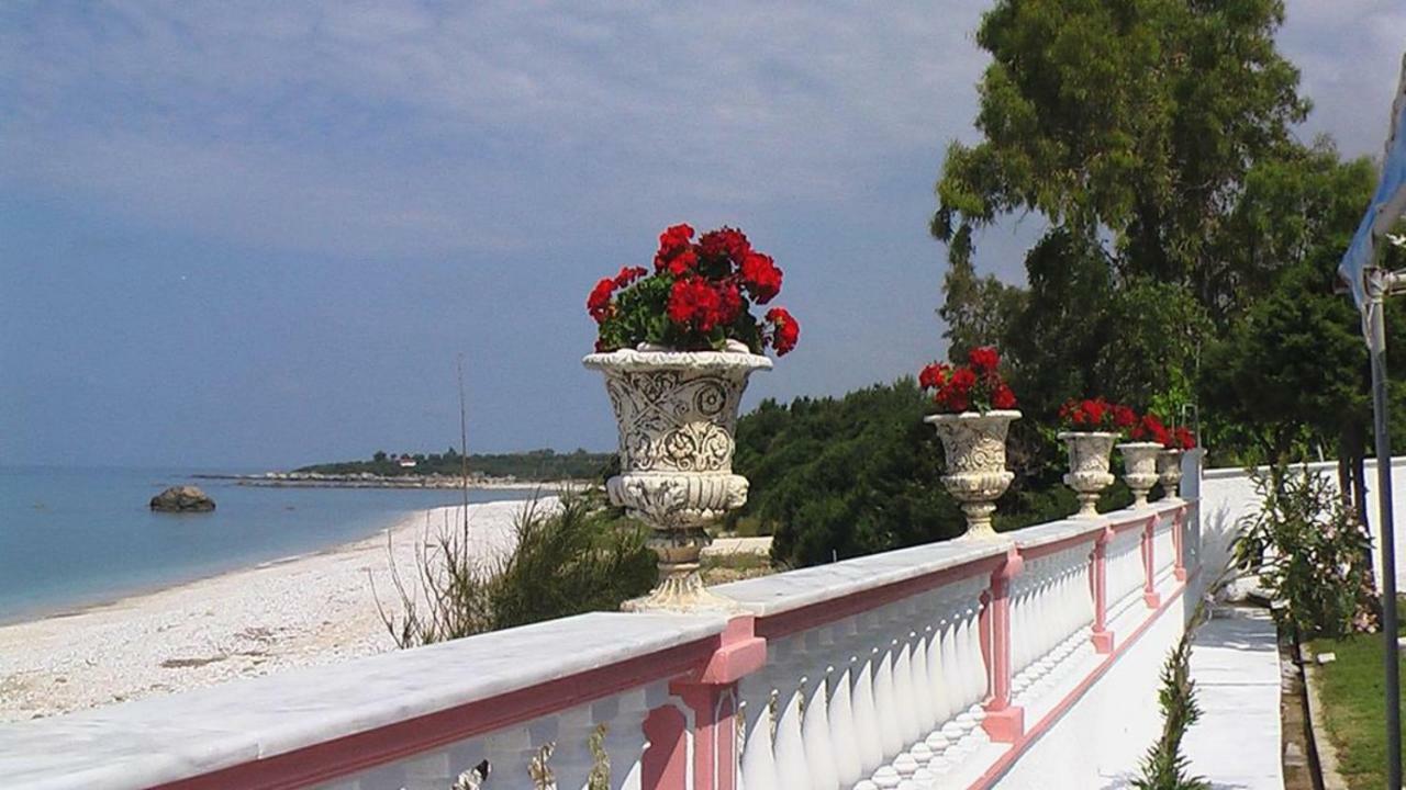 Villa Isabel Riza  Экстерьер фото